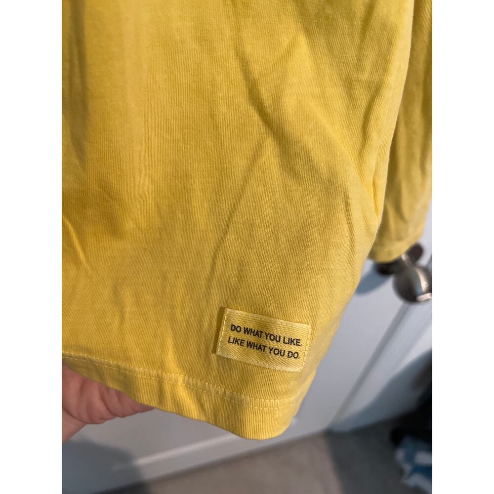 Life is Good Yellow Long Sleeve Tee with Pink Heart Logo – Size Small - Picture 4 of 5